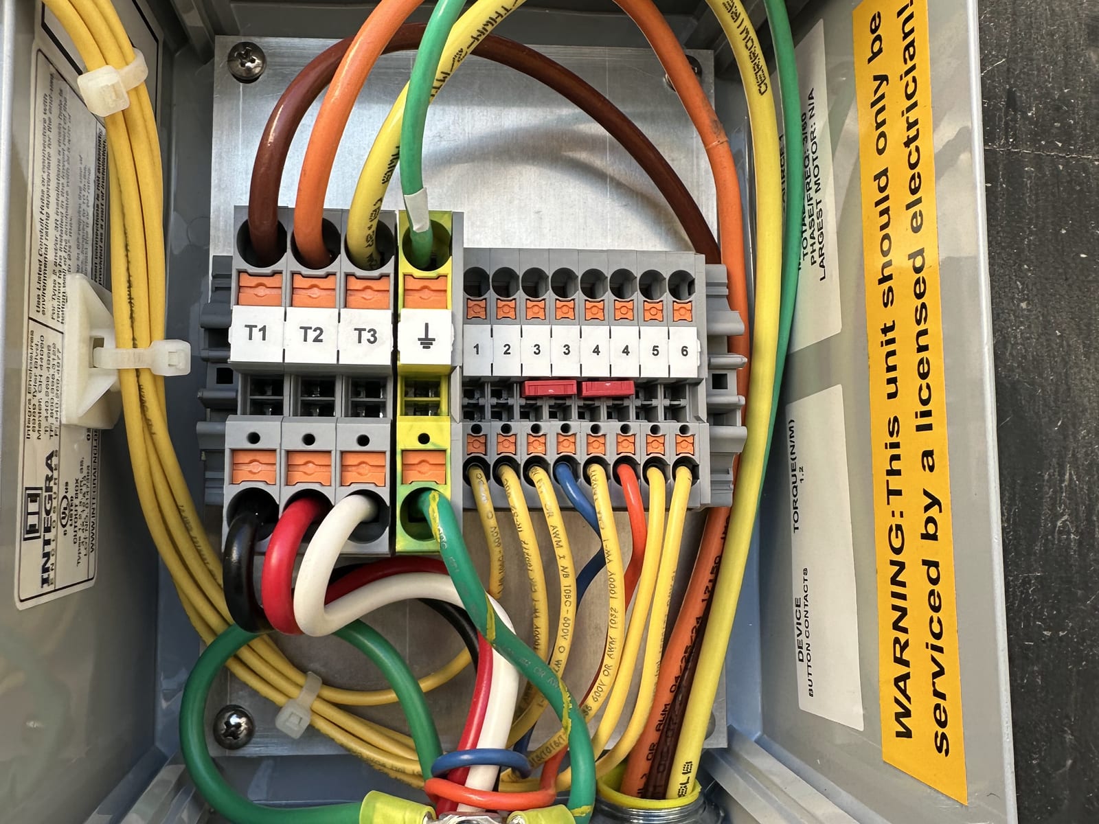 Machine control panel terminations on DIN terminal blocks